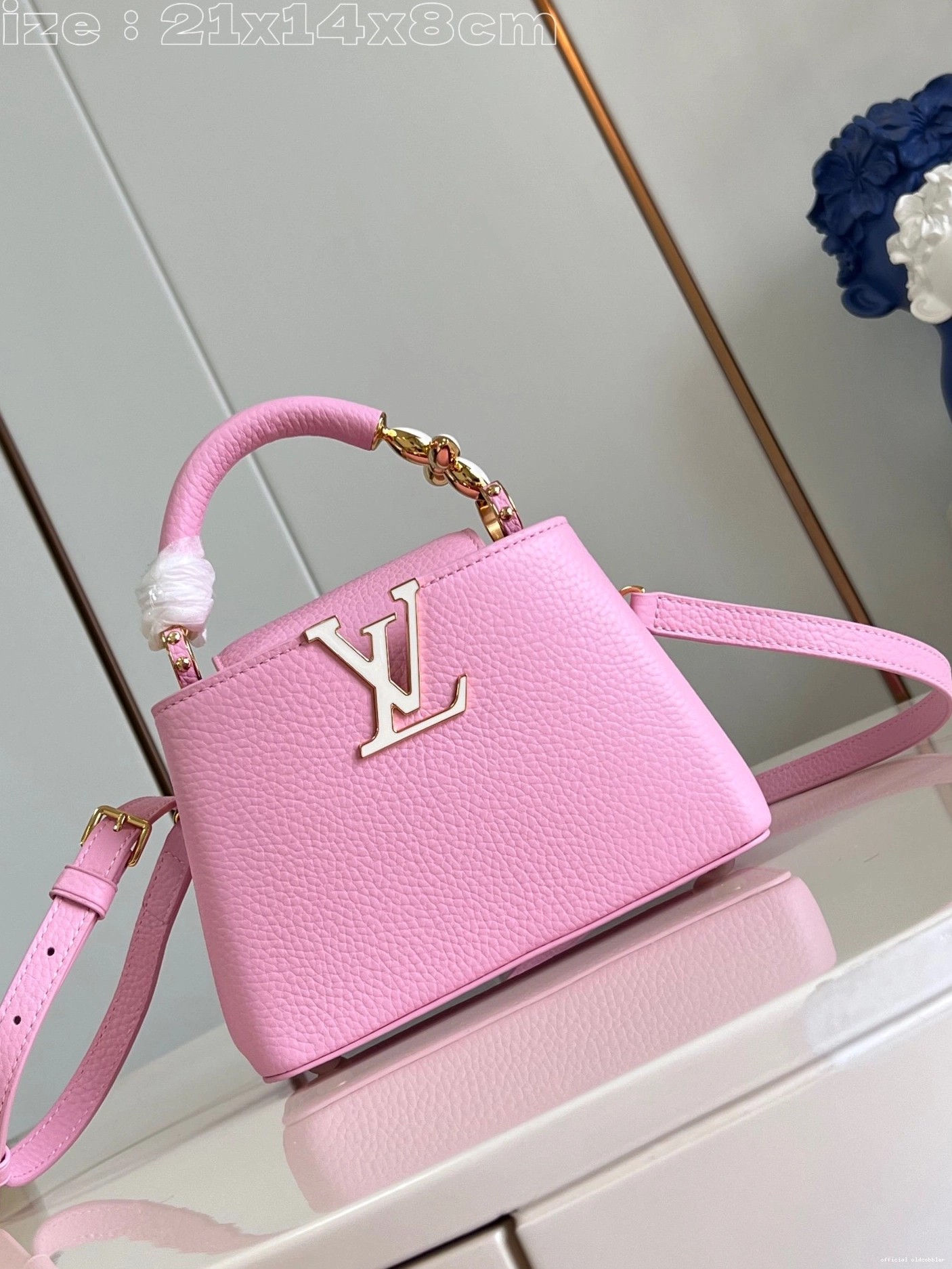 Official oldcobbler VUITTON CAPUCINES LOUIS MINI-21*14*8CM 0813
